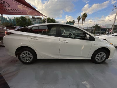 2018 Toyota PRIUS PREMIUM AT