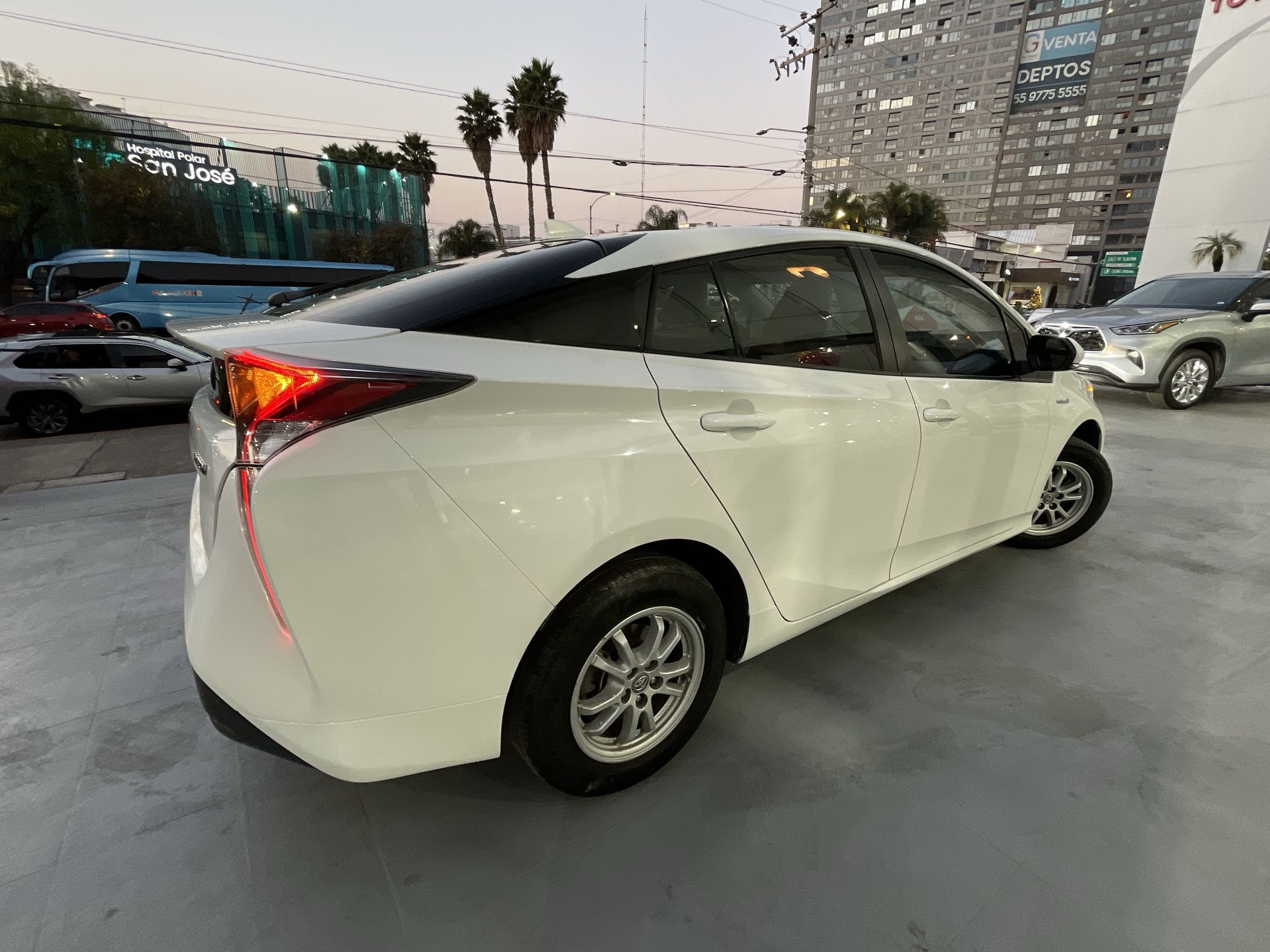2017 Toyota PRIUS BASE PREMIUM CVT