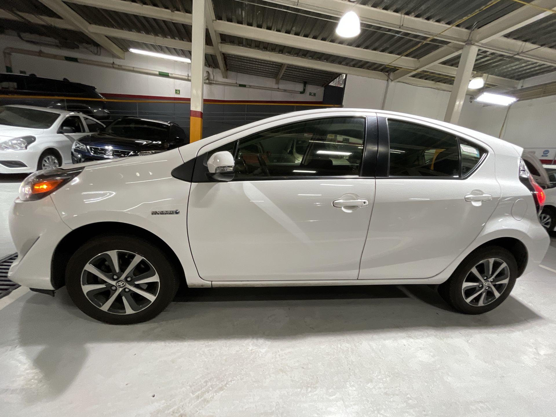 2018 Toyota PRIUS 1.5 HYBRID AUTO