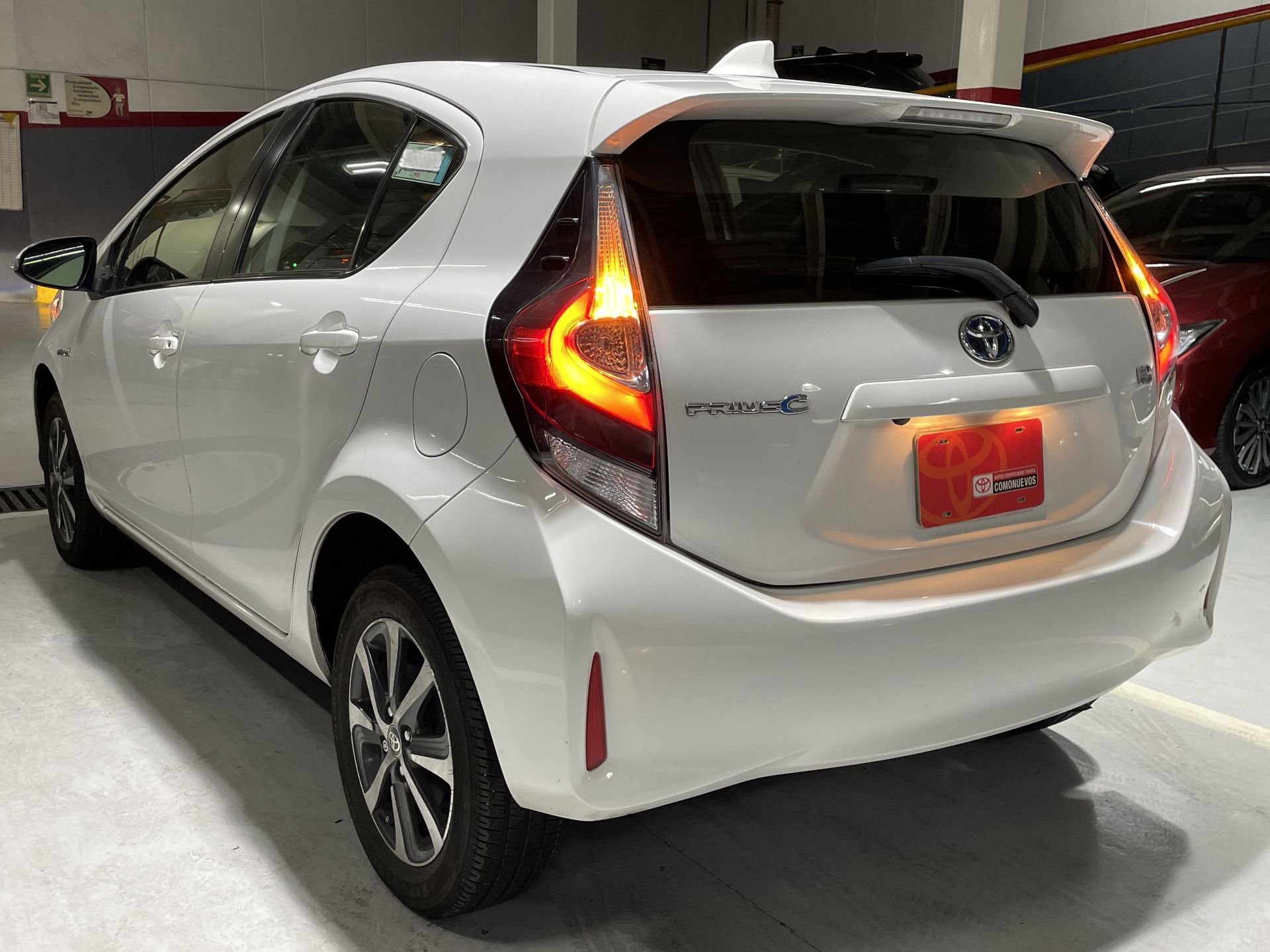 2018 Toyota PRIUS 1.5 HYBRID AUTO
