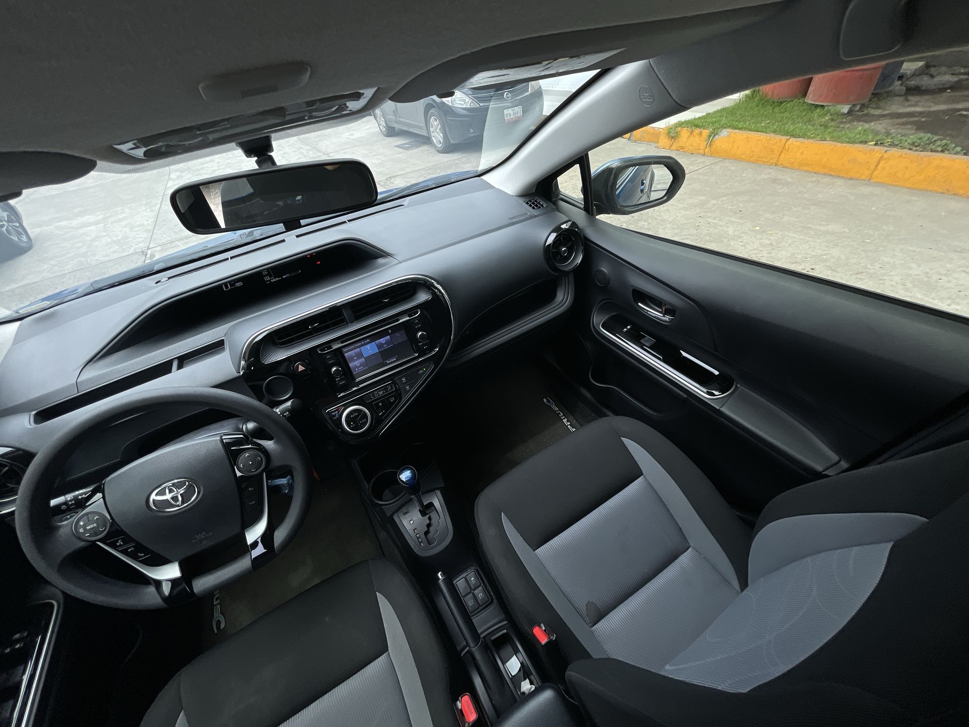 2021 Toyota PRIUS PRIUS C
