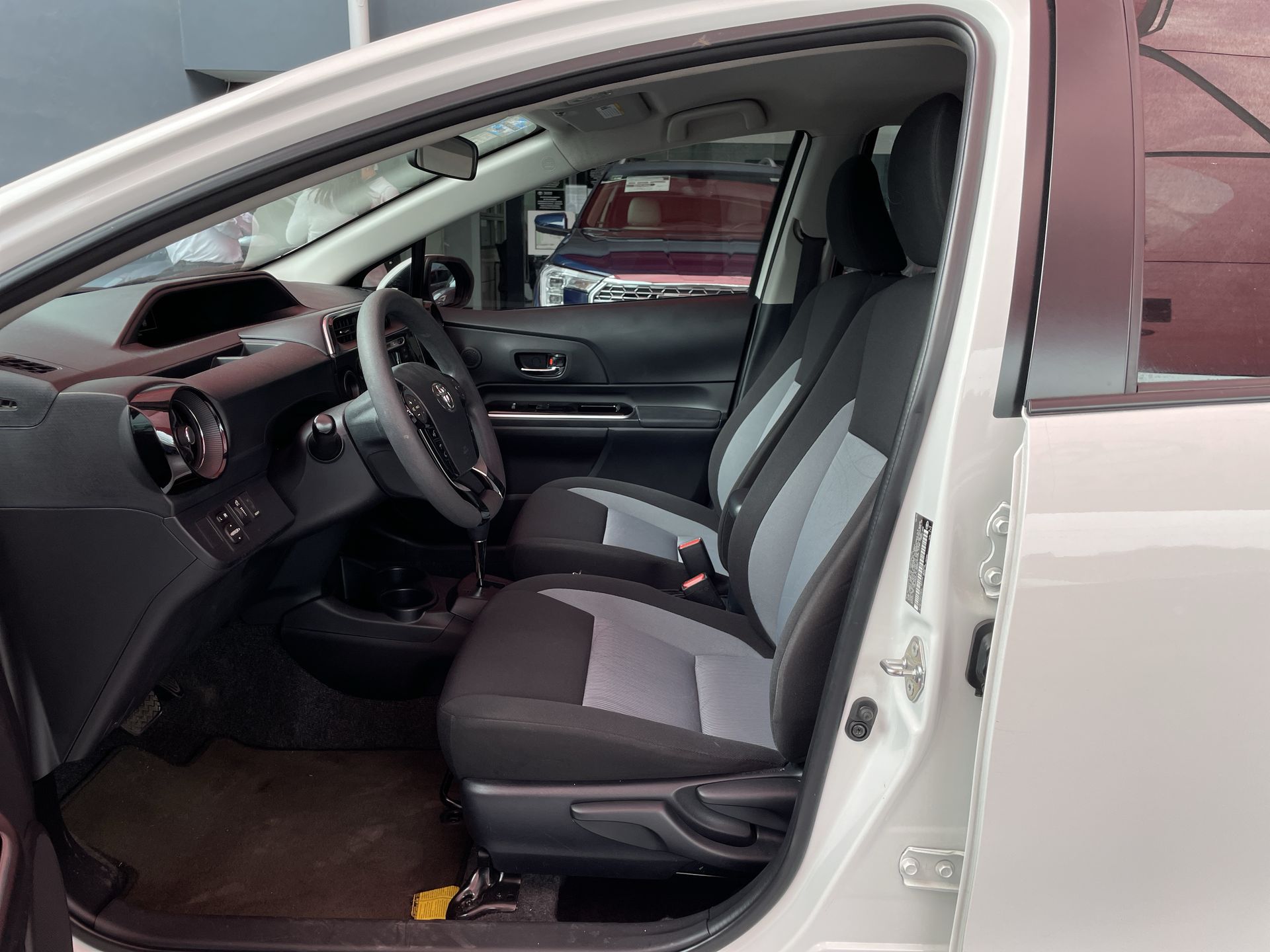 2020 Toyota PRIUS BASE PRIUS C