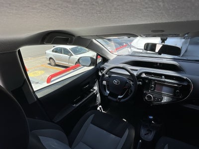 2021 Toyota PRIUS BASE BASE