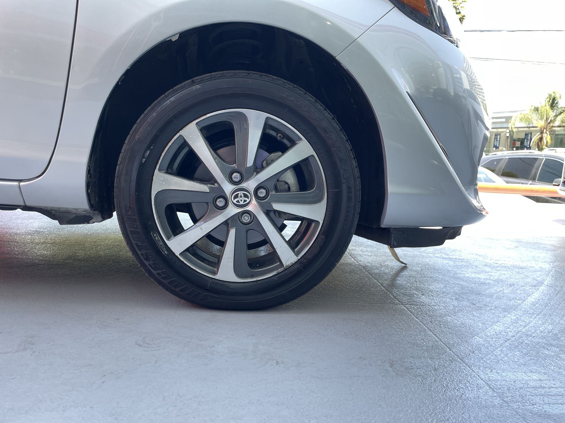 2021 Toyota PRIUS BASE BASE