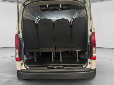 2025 Toyota HIACE VENTANAS SUPERLARGA