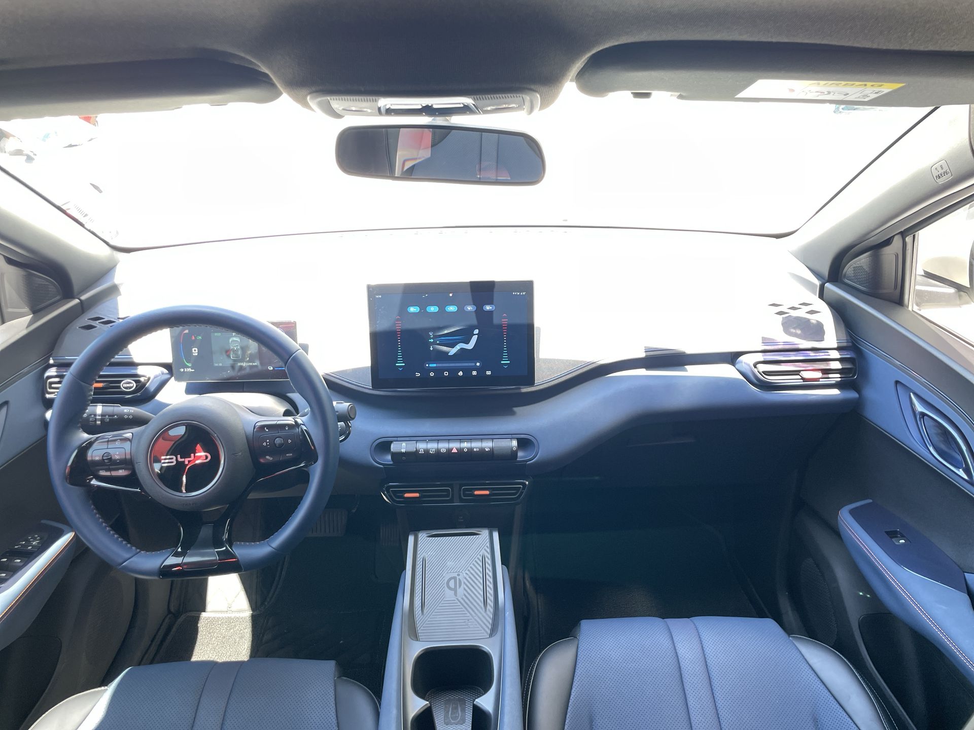 2025 BYD DOPLHIN 4 SEATS 380KM