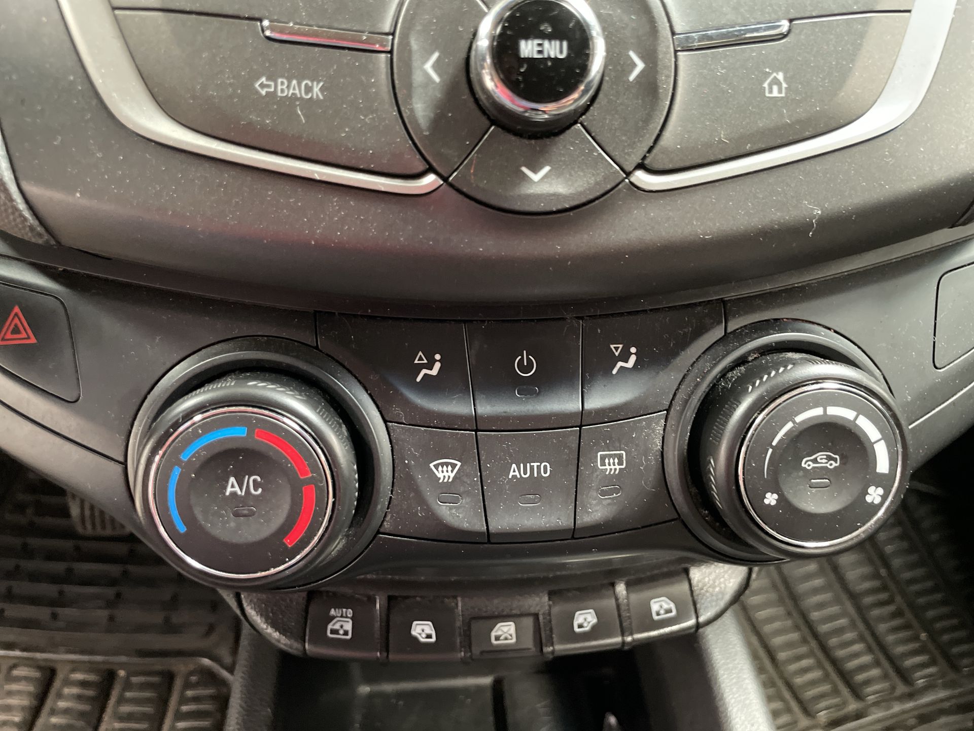 2023 Chevrolet AVEO LT MANUAL C