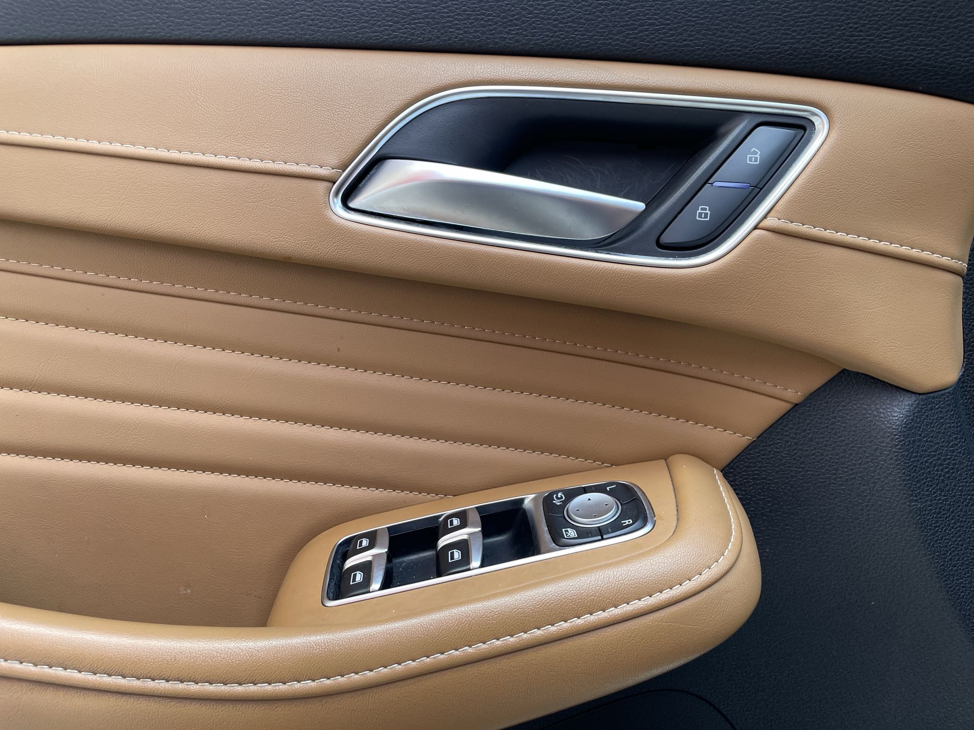 2023 MG HS 2.0T LUX TROPHY DCT