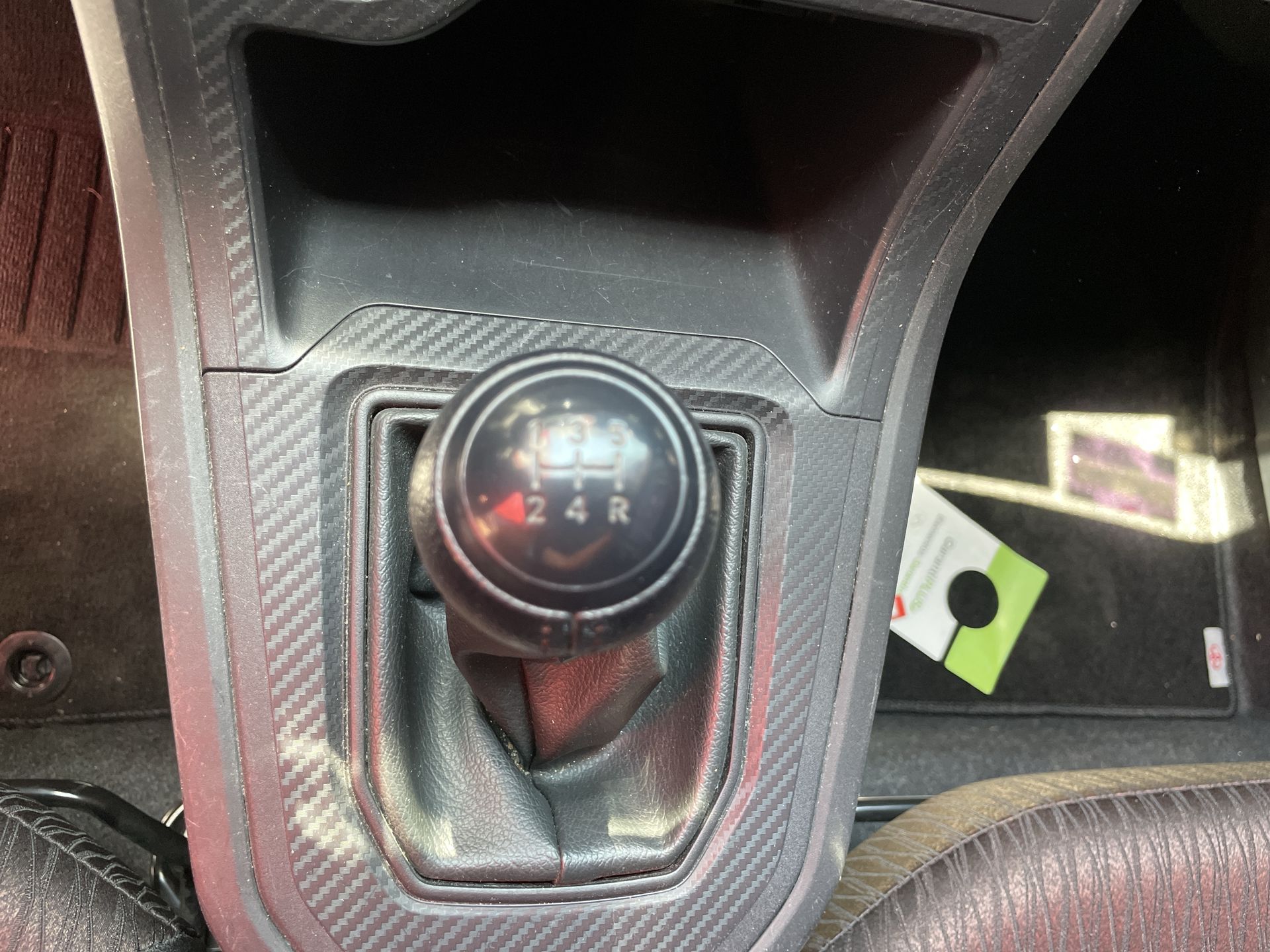 2024 Toyota AVANZA LE MT