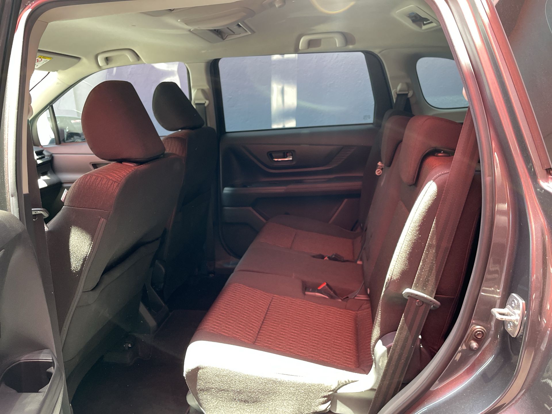 2024 Toyota AVANZA LE MT