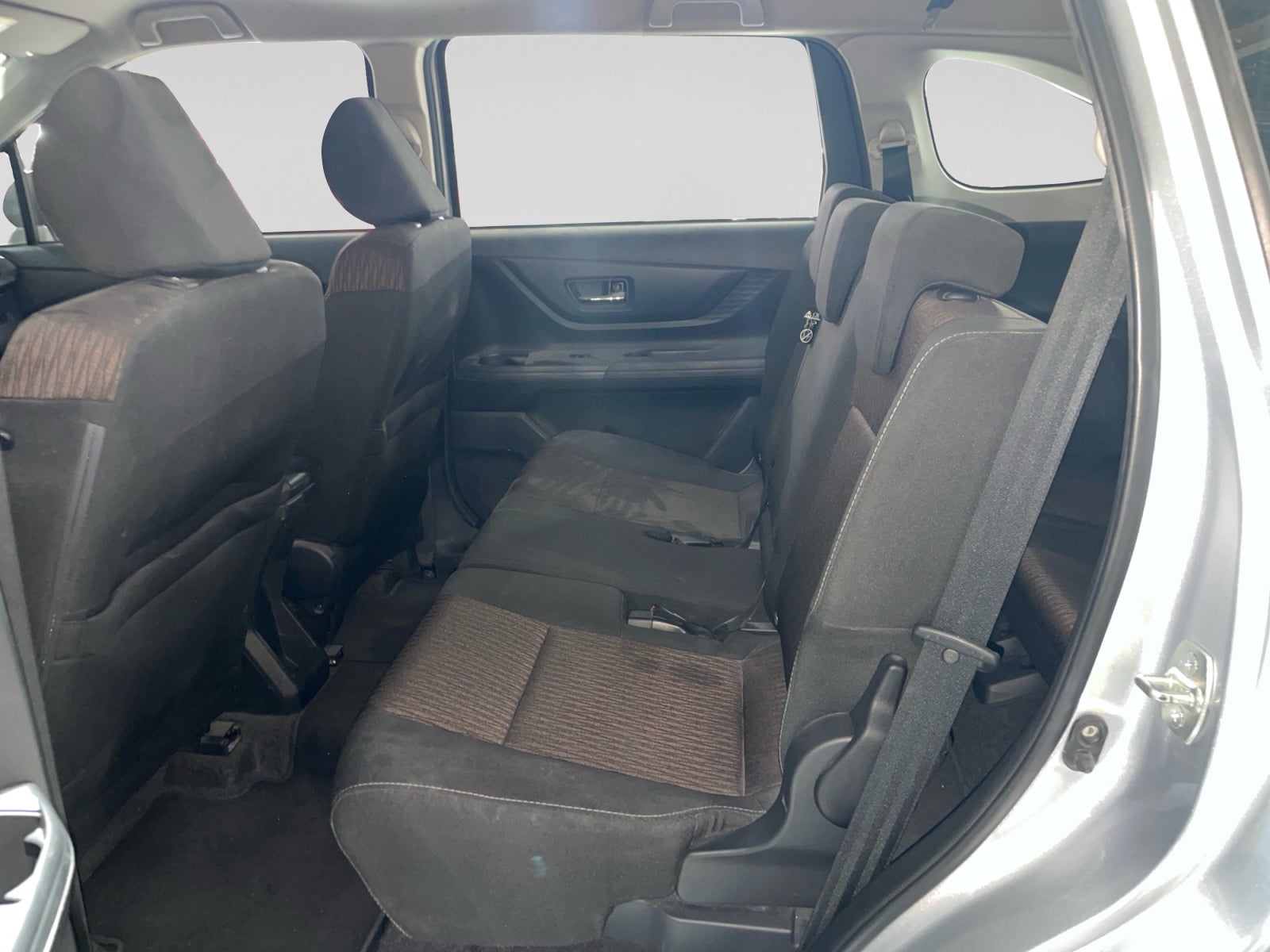 2023 Toyota AVANZA LE MT