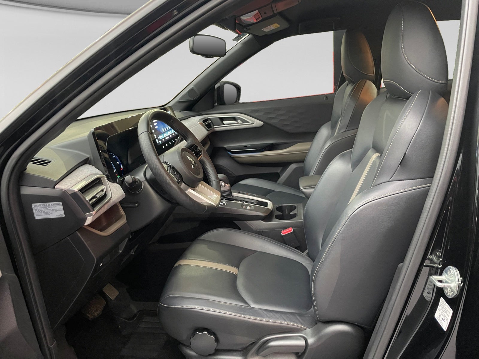 2025 Mitsubishi OUTLANDER SE PLUS