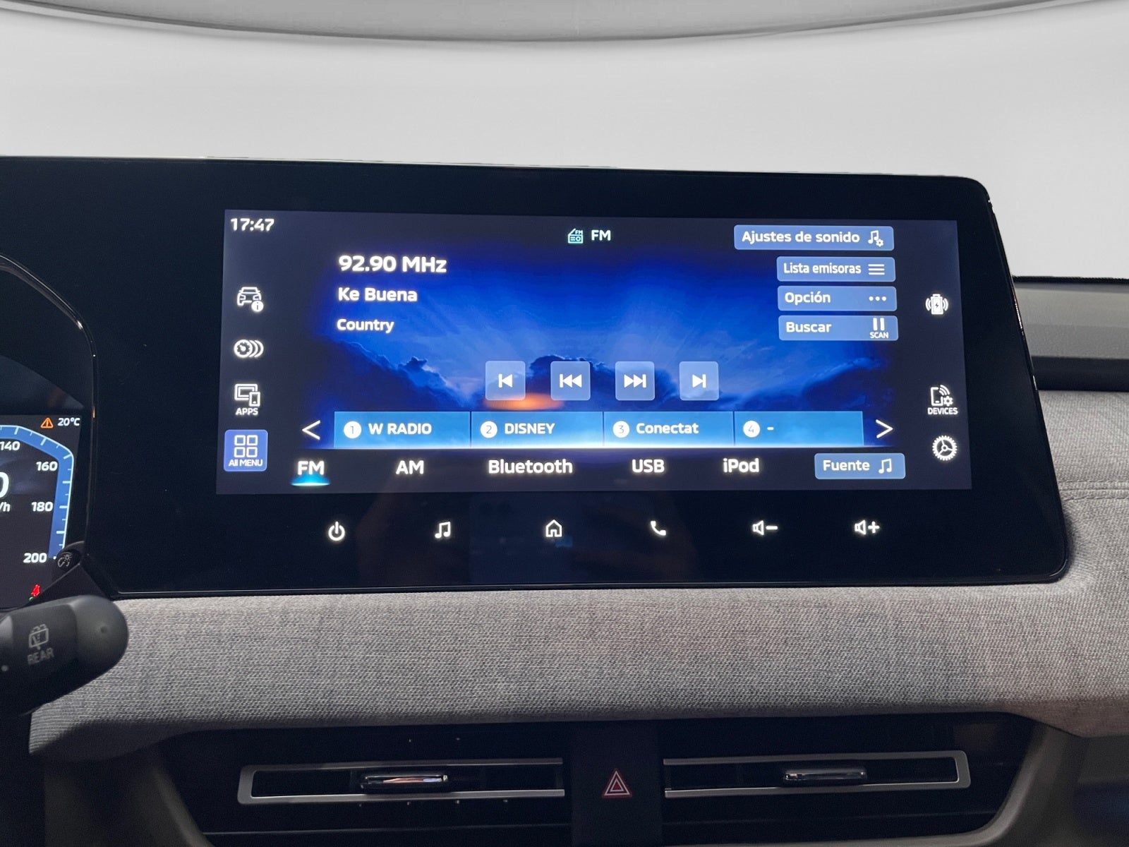 2025 Mitsubishi OUTLANDER SE PLUS