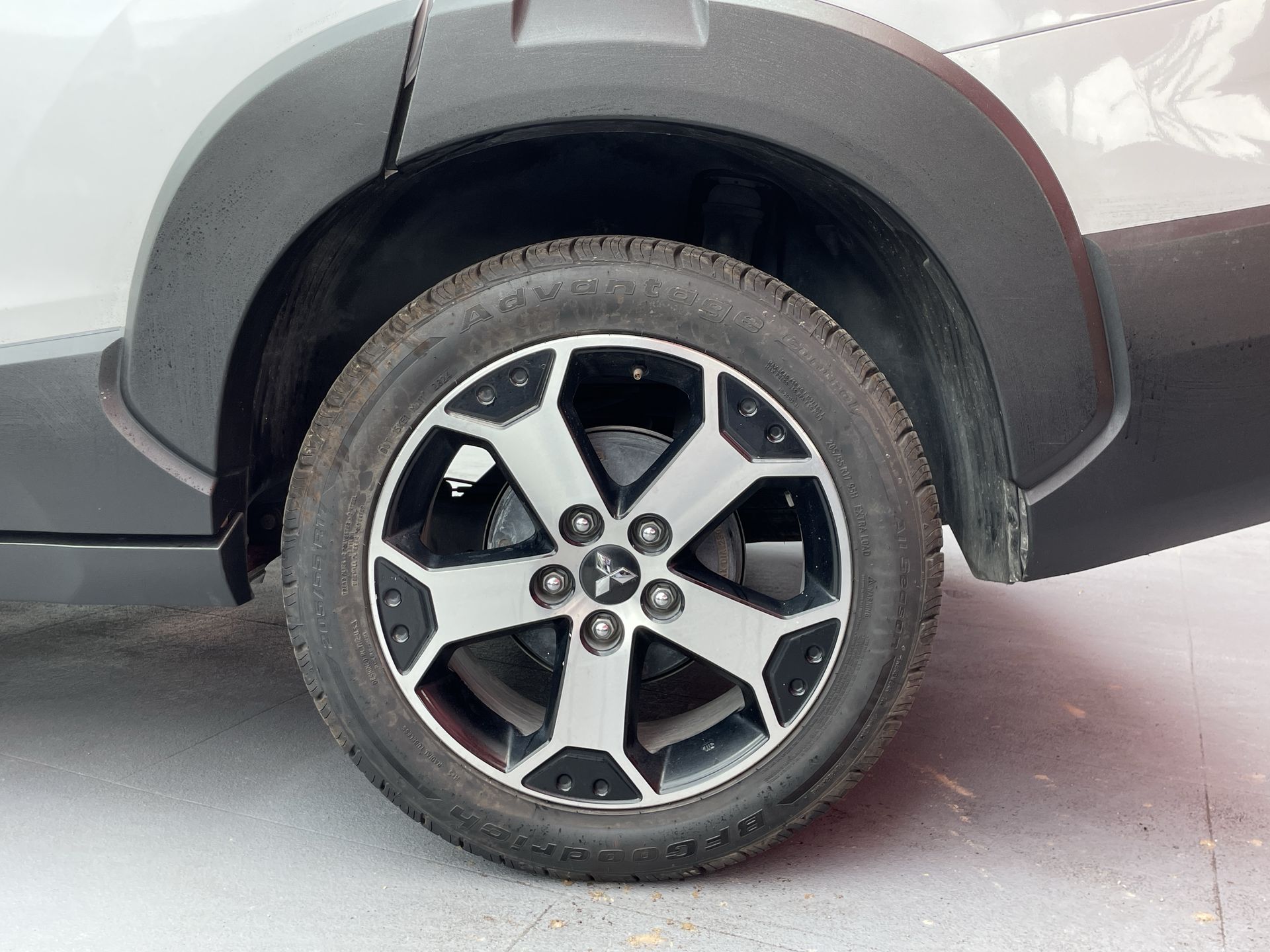 2023 Mitsubishi XPANDER CROSS LIMITED LIMITED