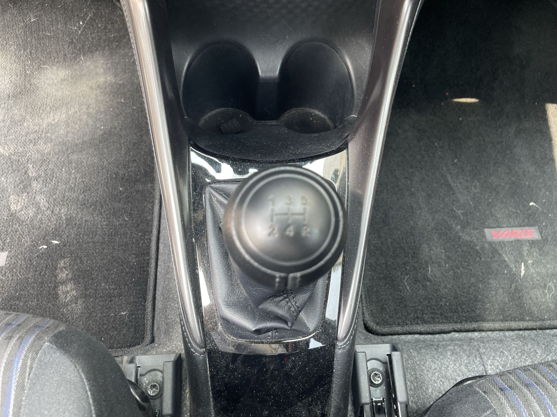 2022 Toyota YARIS CORE