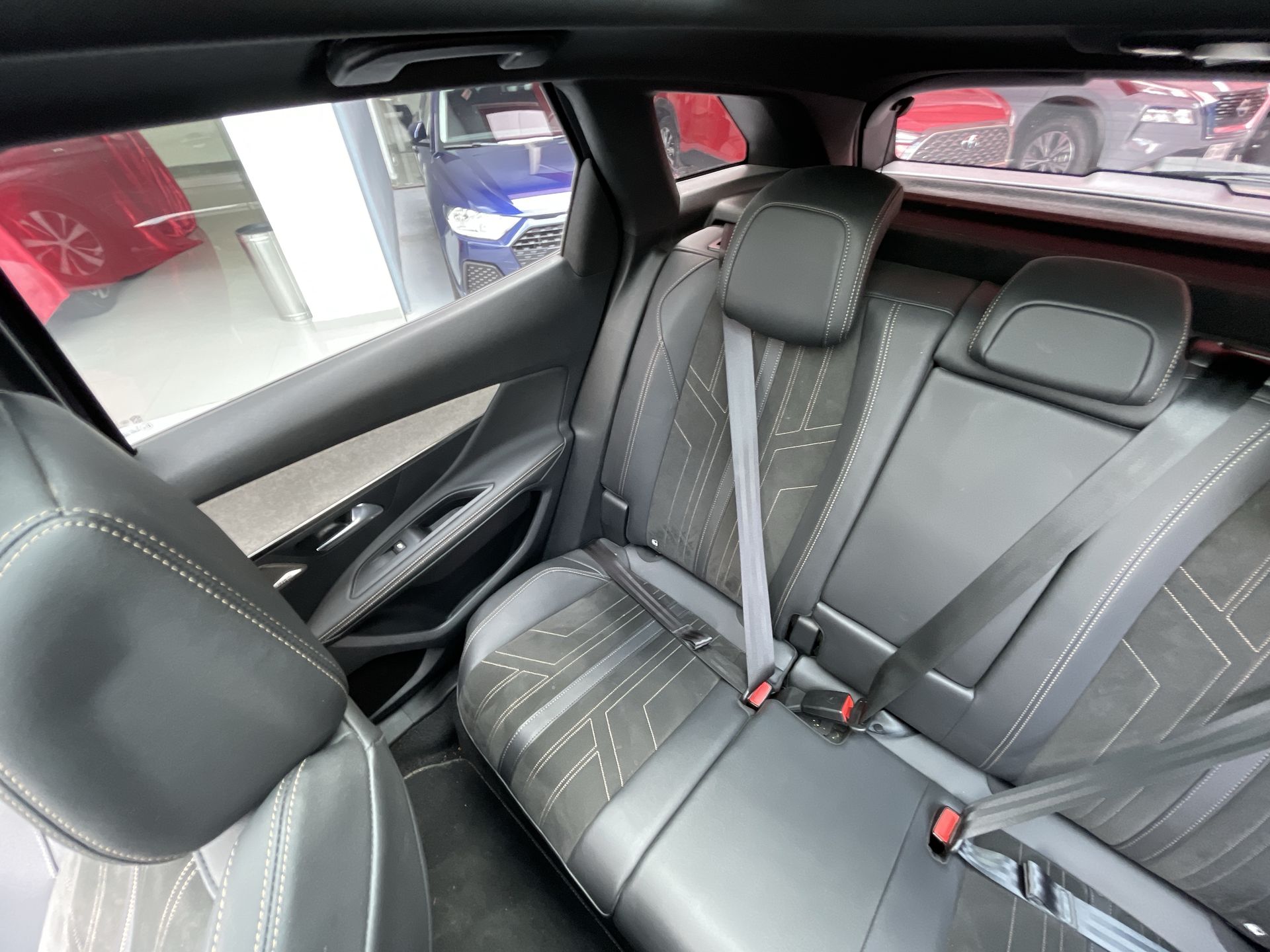 2025 PEUGEOT 3008 GT AUT