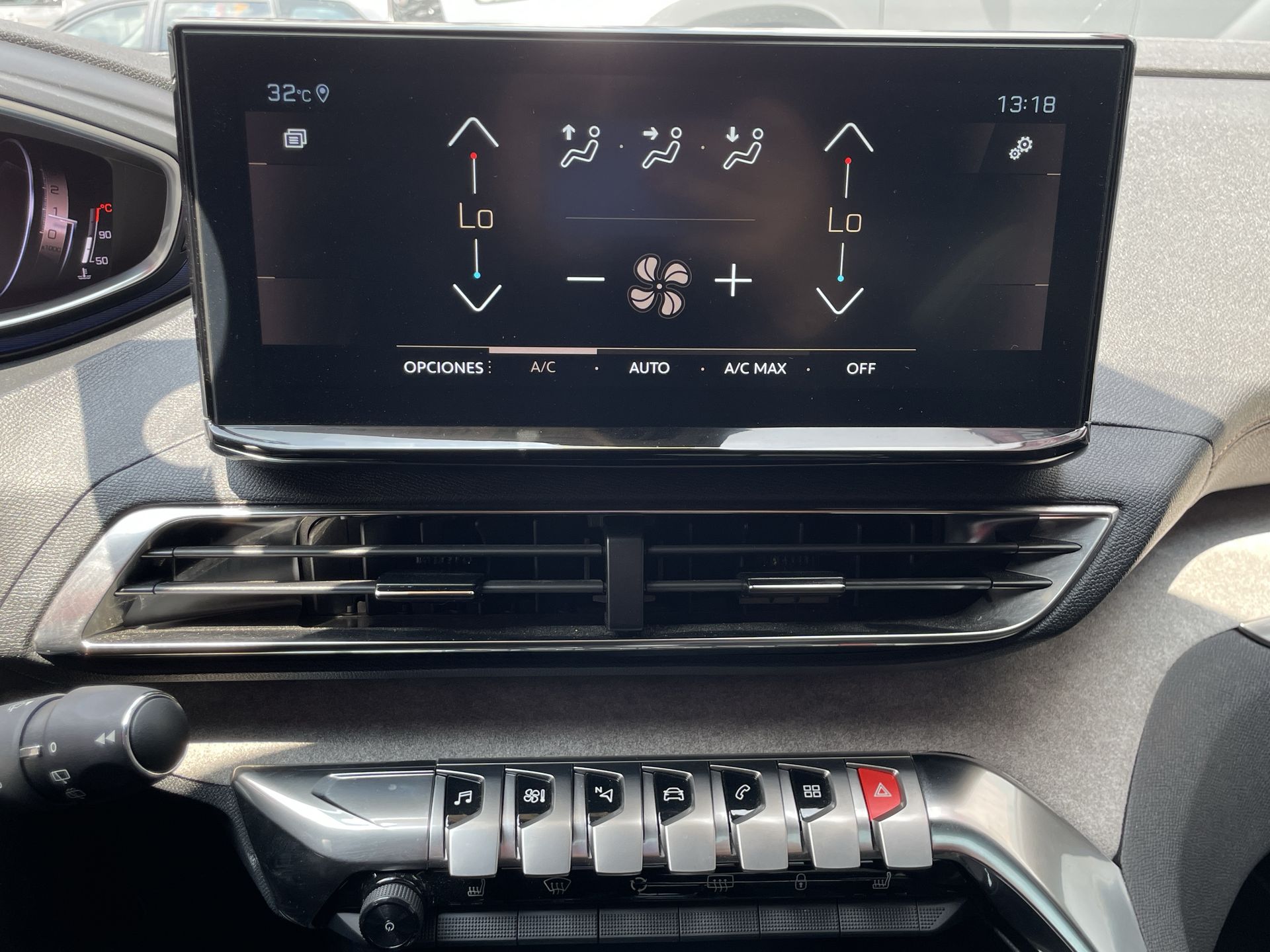 2025 PEUGEOT 3008 GT AUT