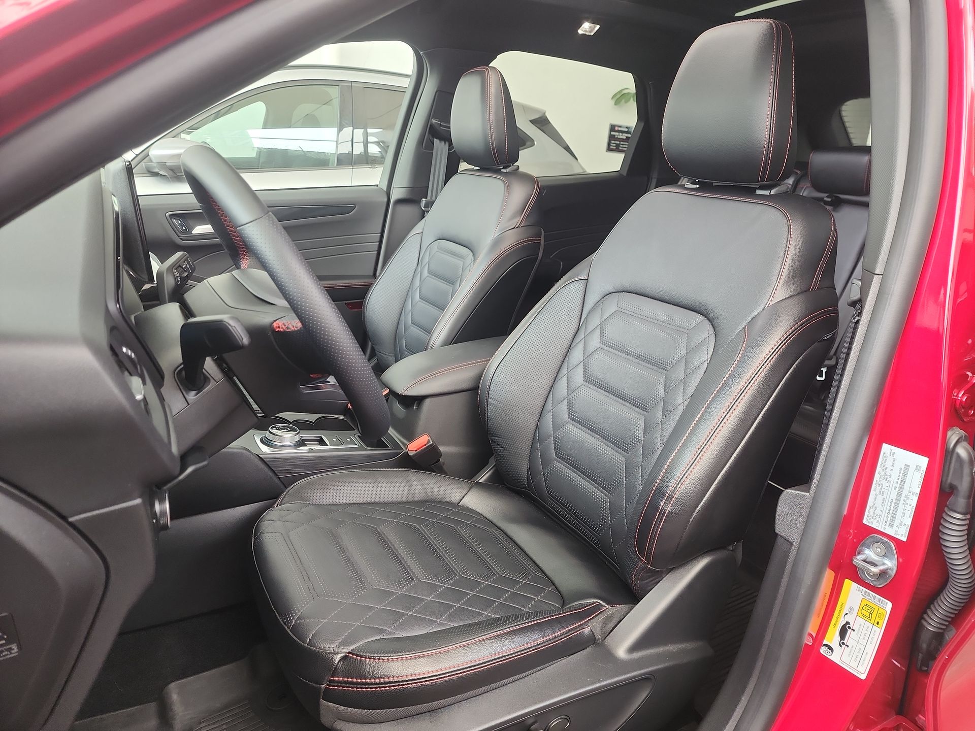 2024 Ford ESCAPE ST-LINE ELITE