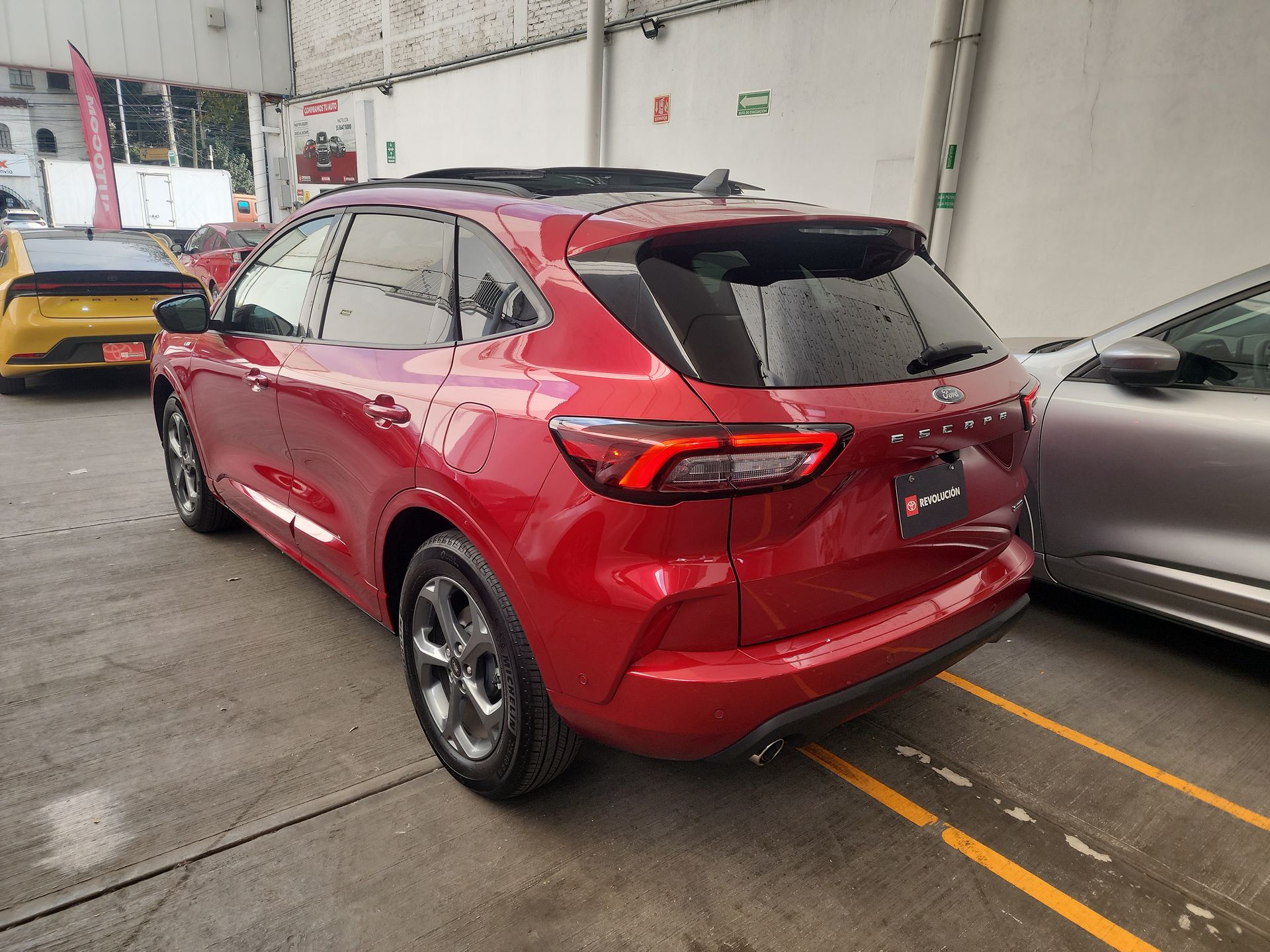 2024 Ford ESCAPE ST-LINE ELITE