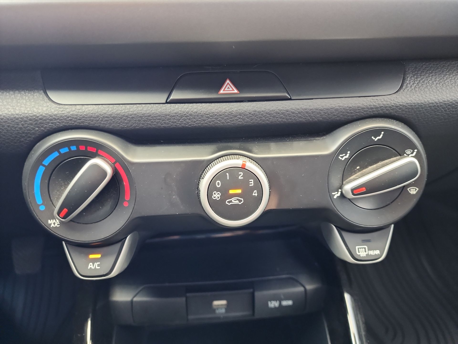2023 Kia RIO HATCHBACK LX TM