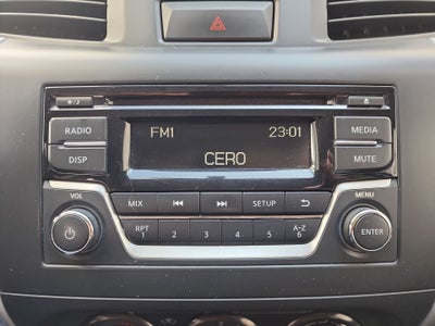 2020 Nissan NP300 DOBLE CABINA SE TM AC PAQ SEG 6VEL