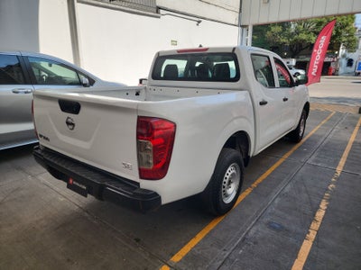 2020 Nissan NP300 DOBLE CABINA SE TM AC PAQ SEG 6VEL