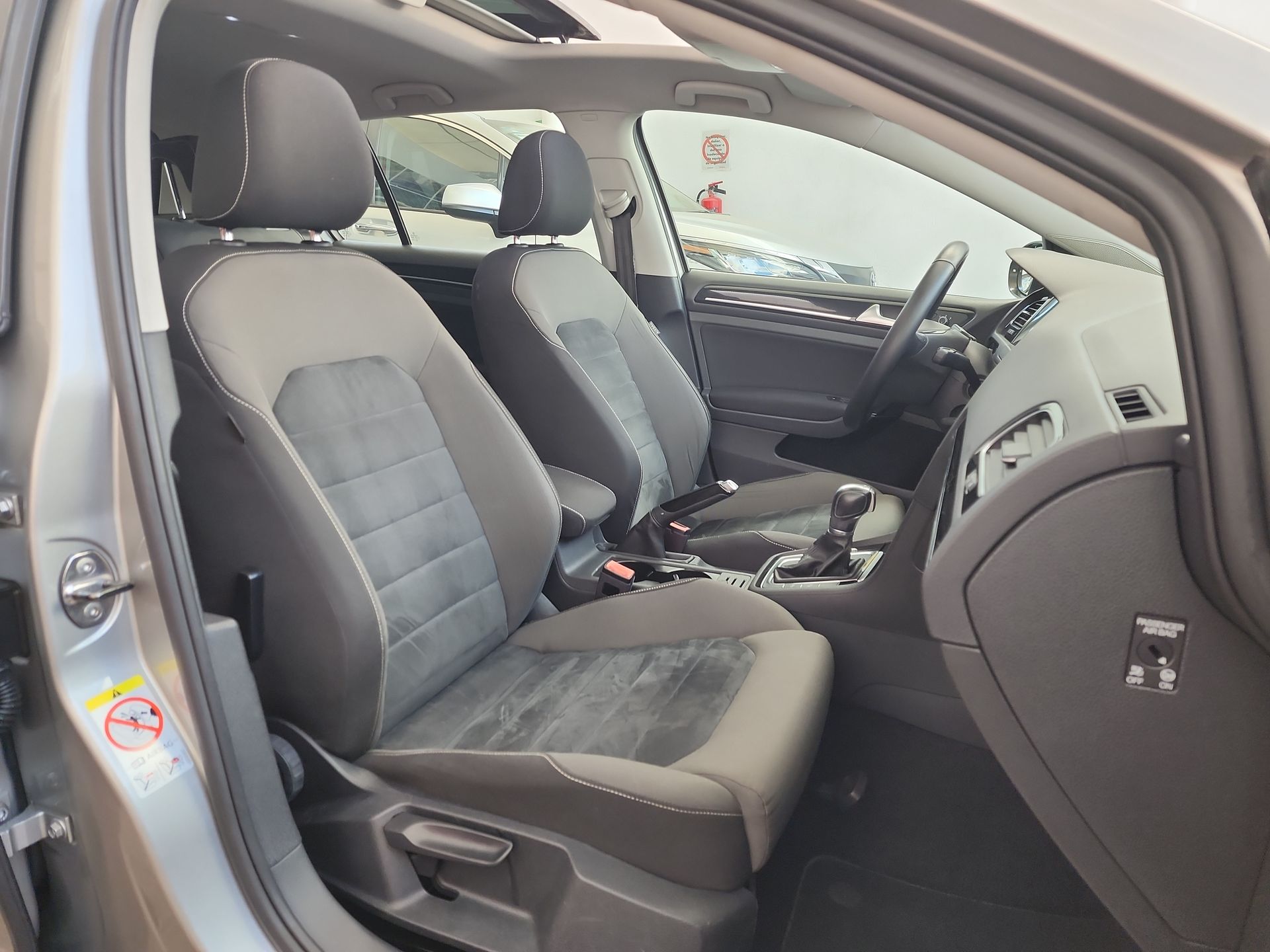 2017 Volkswagen GOLF HIGHLINE DSG ASISTENTE APARCAMIENTO