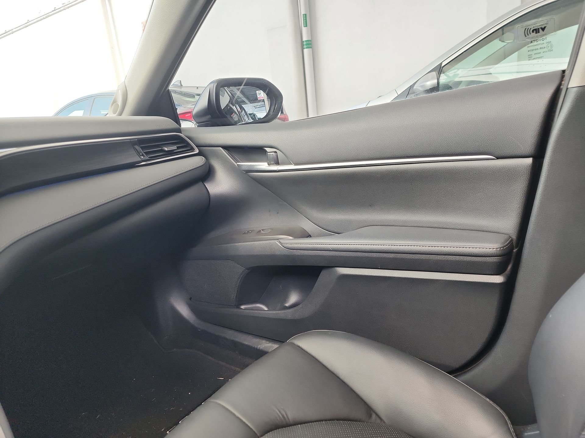 2024 Toyota CAMRY XLE HV