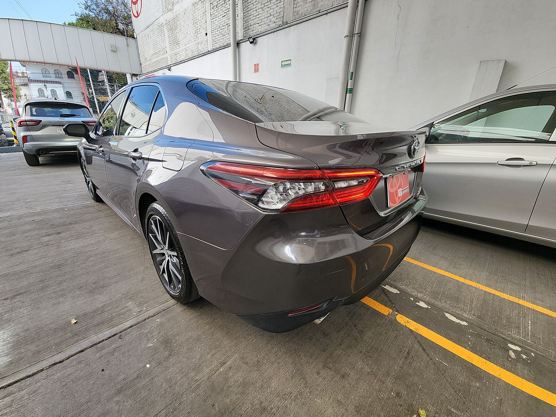 2024 Toyota CAMRY XLE HV