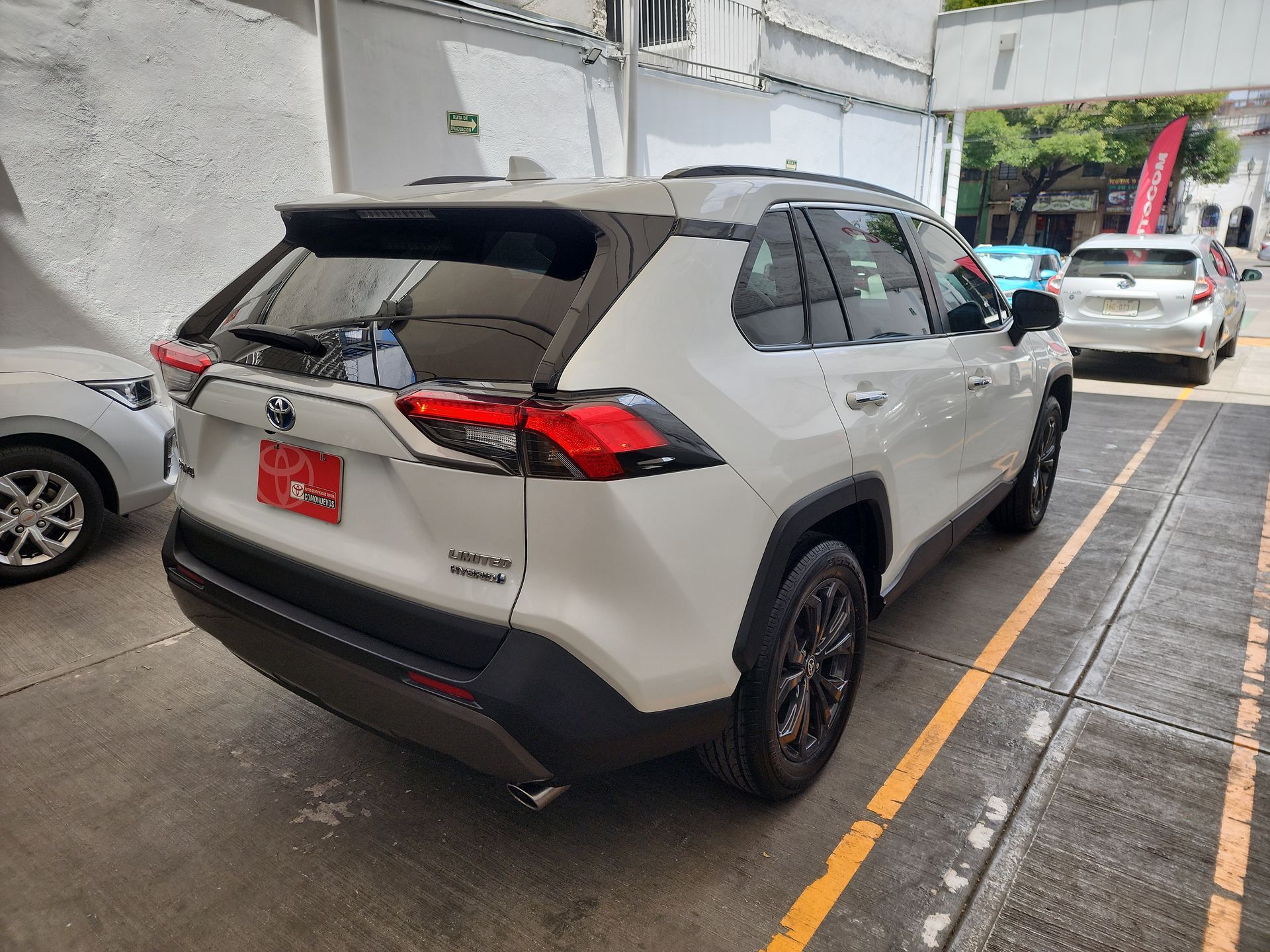2023 Toyota RAV4 LIMITED HV