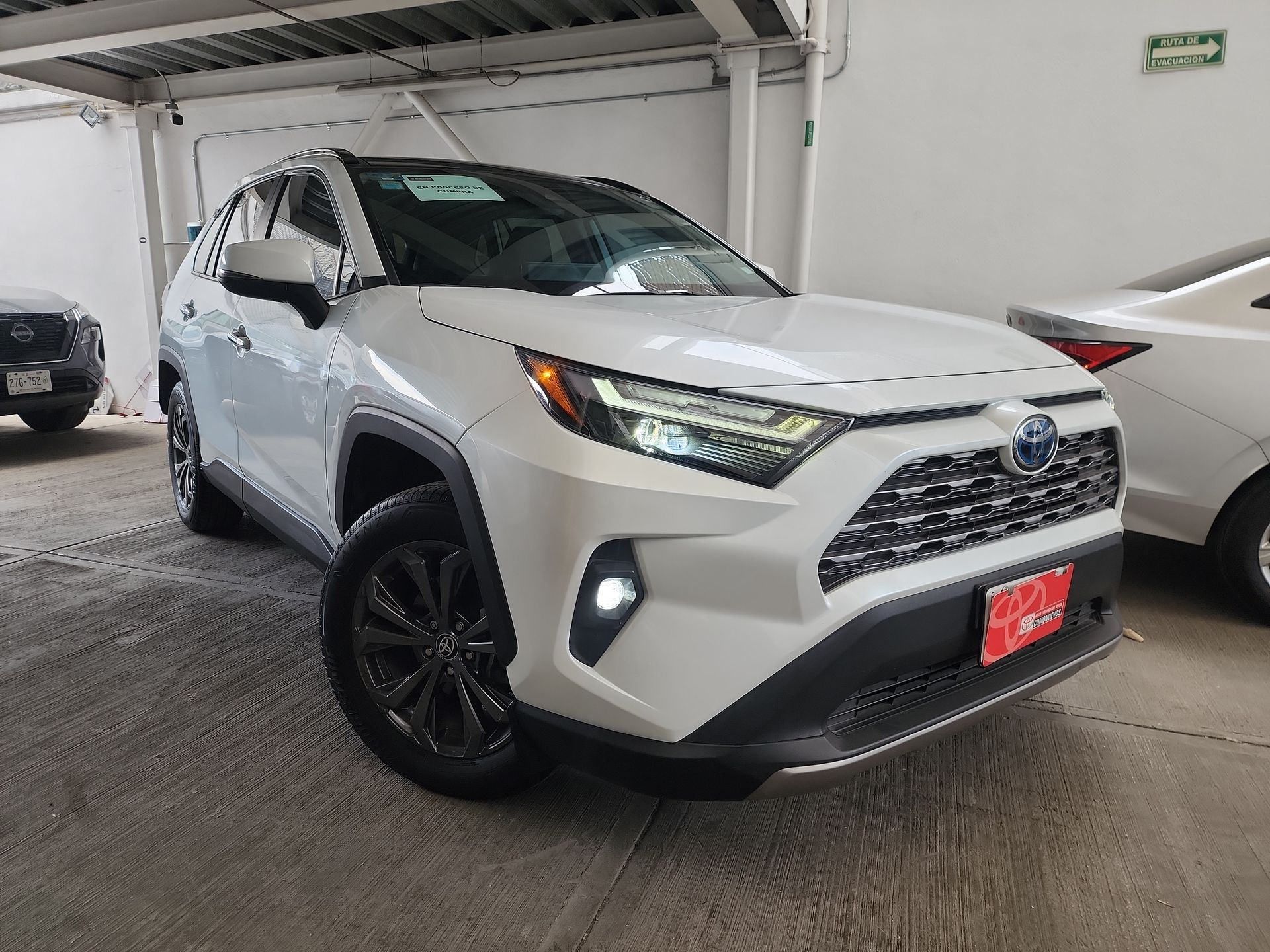 2023 Toyota RAV4 LIMITED HV