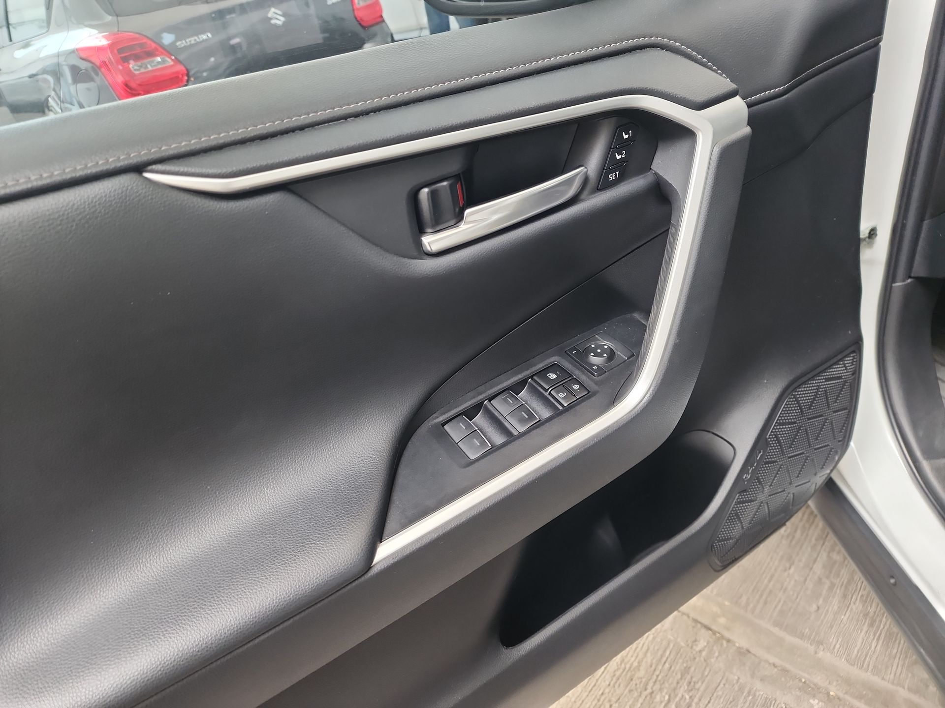 2023 Toyota RAV4 LIMITED HV