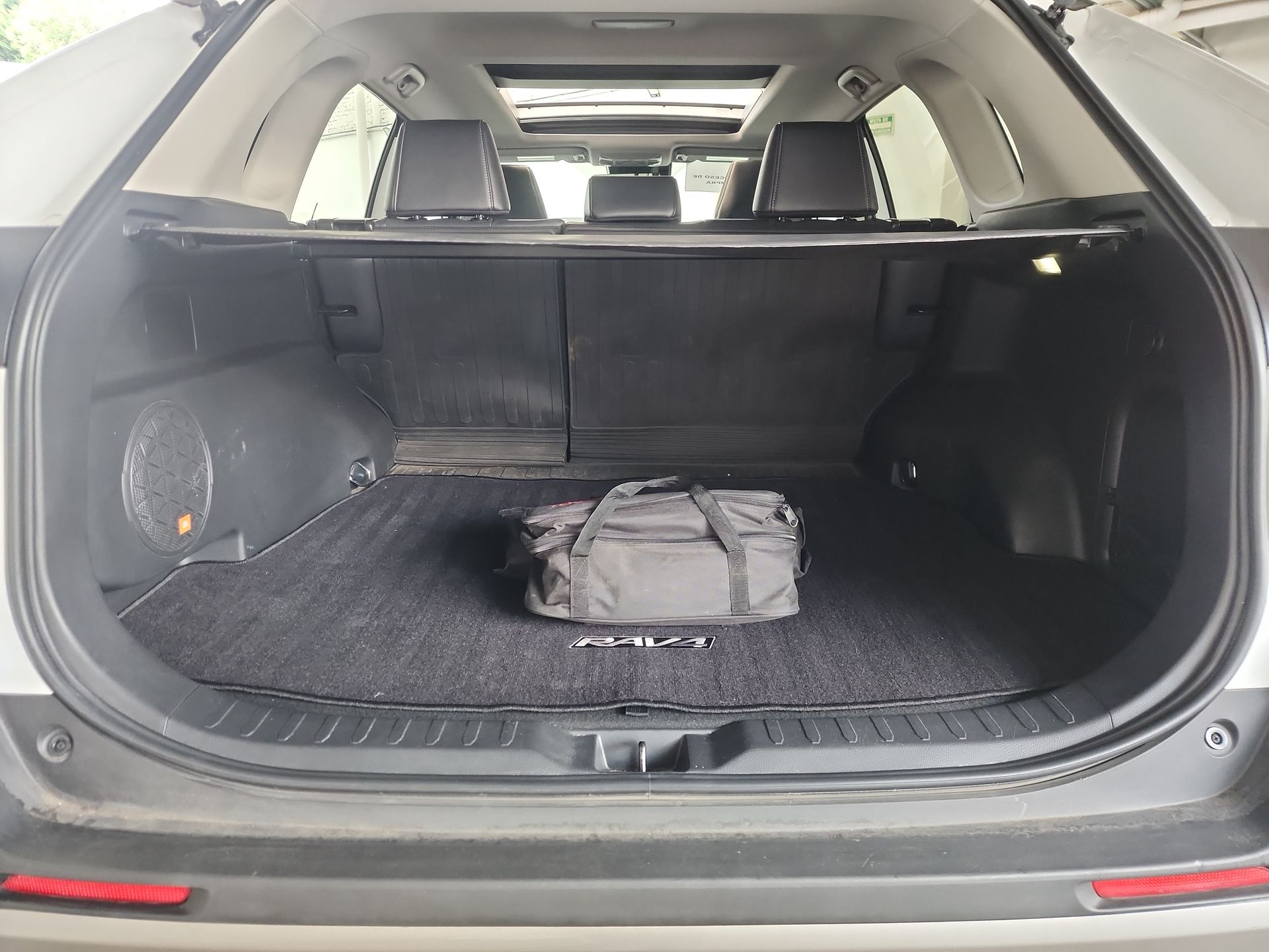 2023 Toyota RAV4 LIMITED HV