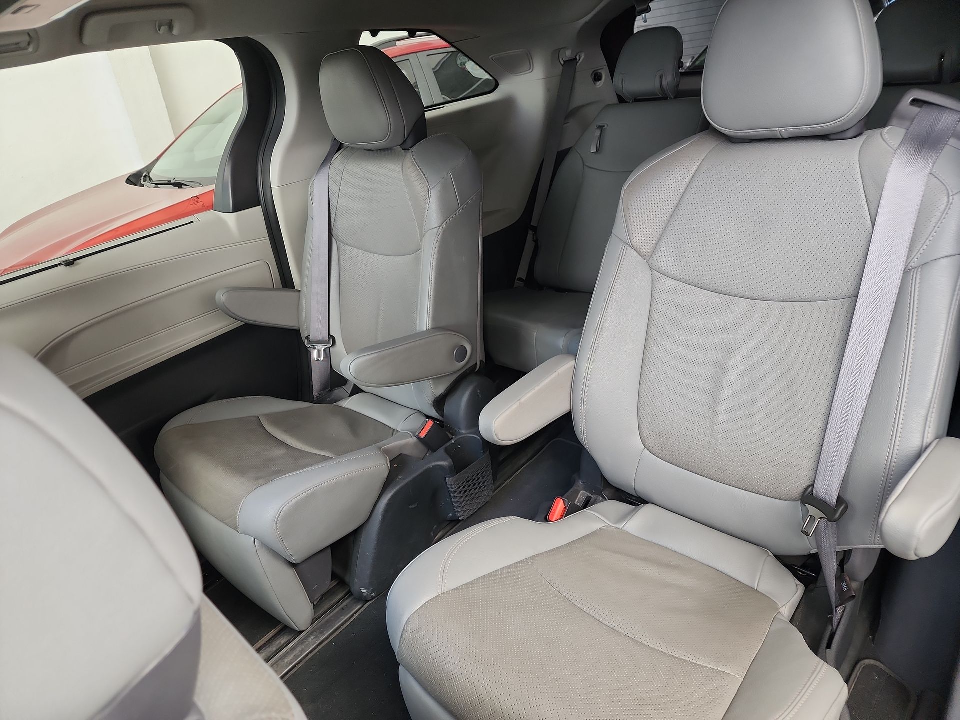 2023 Toyota SIENNA LIMITED