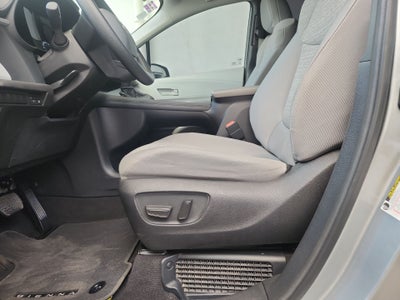 2025 Toyota SIENNA LE HEV