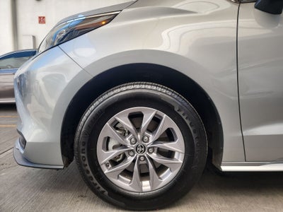 2025 Toyota SIENNA LE HEV