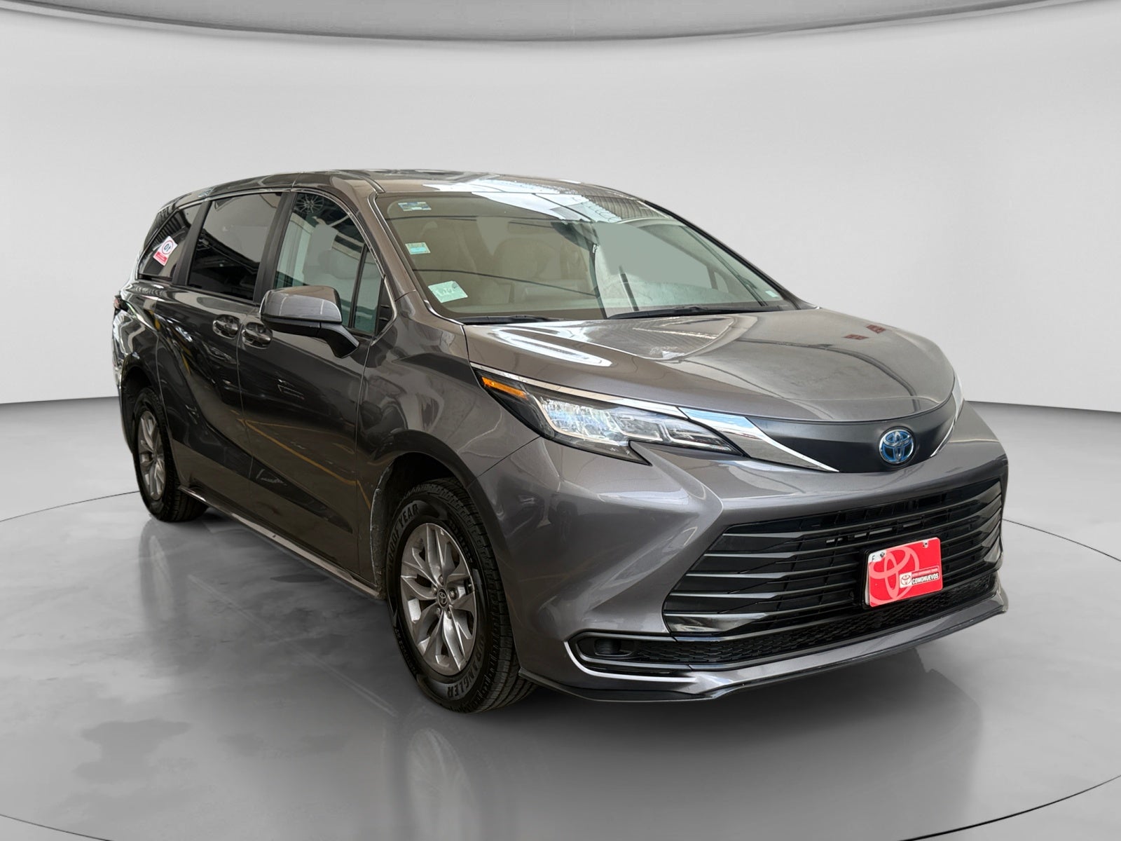 2022 Toyota SIENNA LE