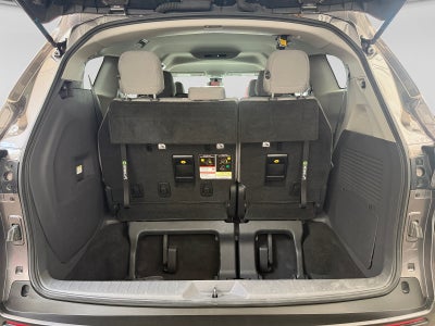 2022 Toyota SIENNA LE