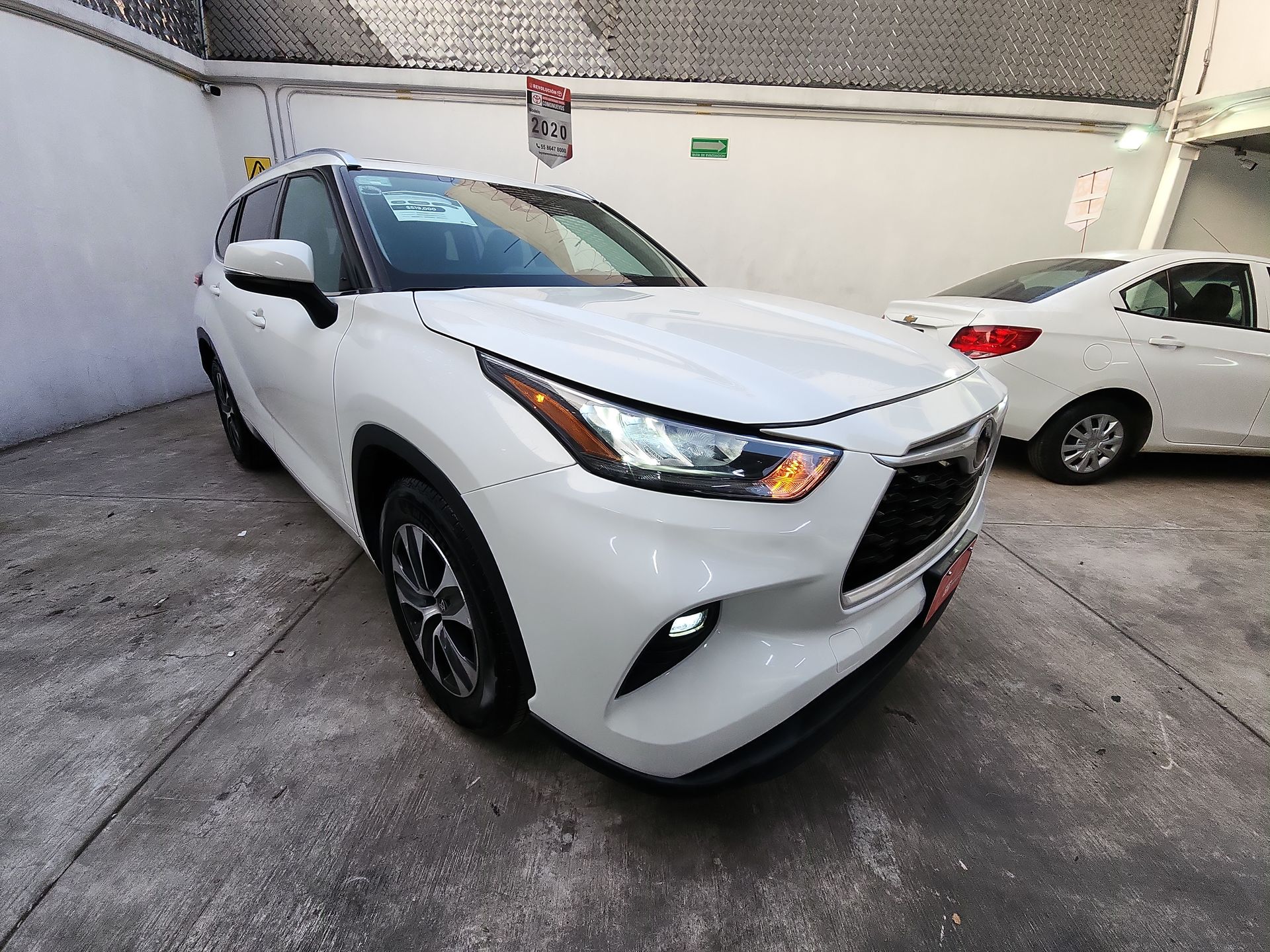 2020 Toyota HIGHLANDER XLE