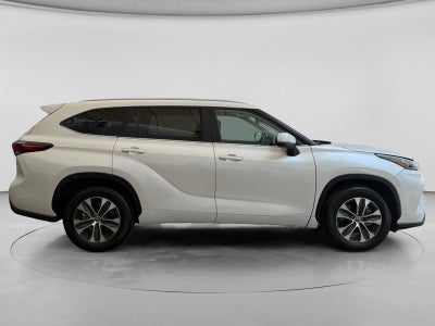 2025 Toyota HIGHLANDER XLE HEV