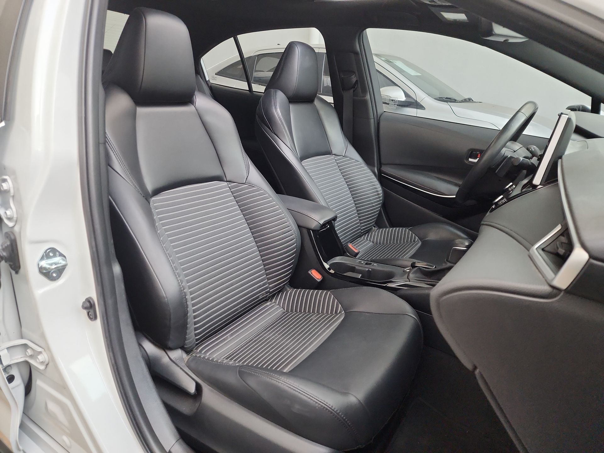 2023 Toyota COROLLA SE CVT