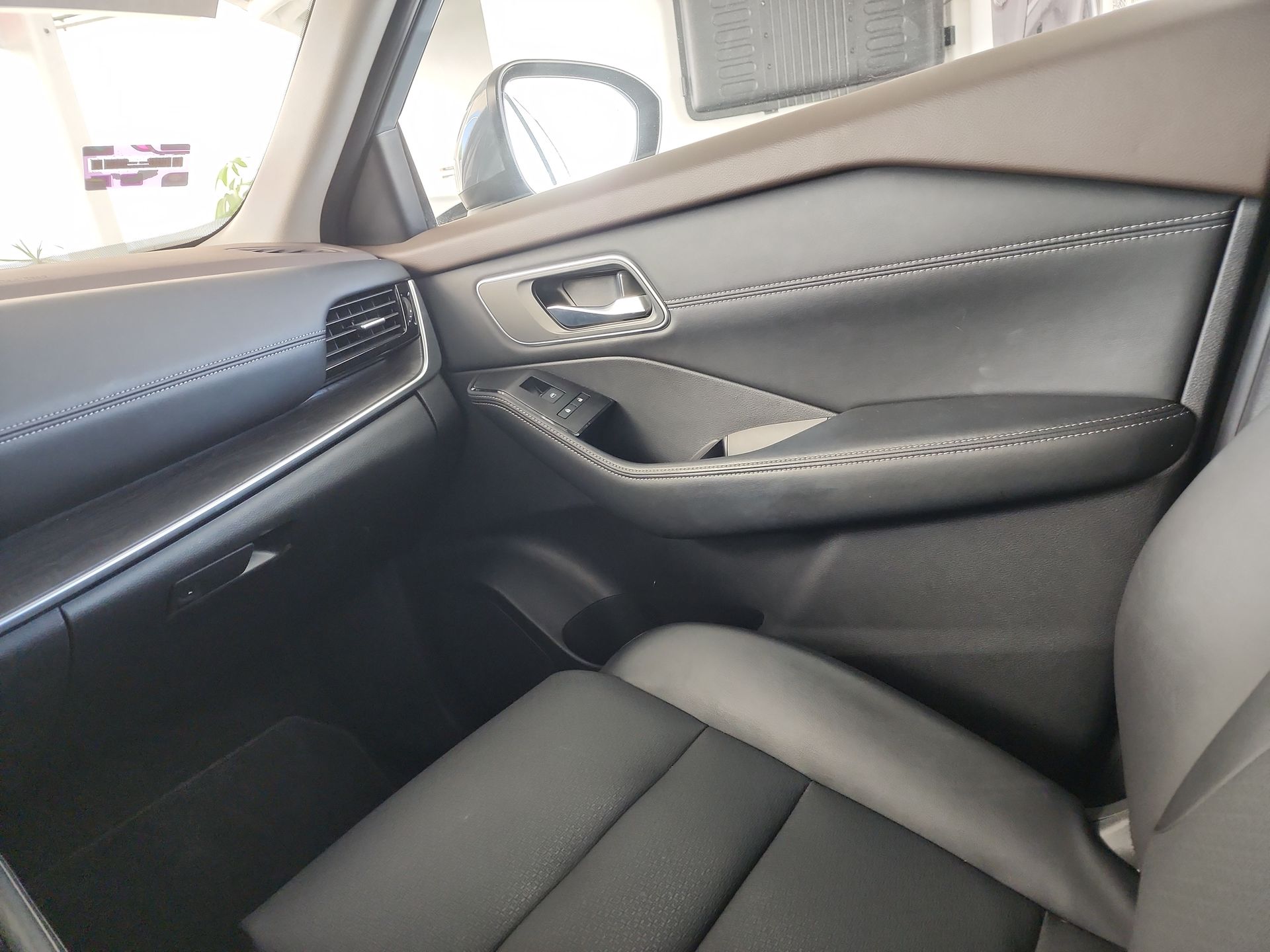 2025 Nissan X-TRAIL EXCLUSIVE E-POWER 2 ROW 25