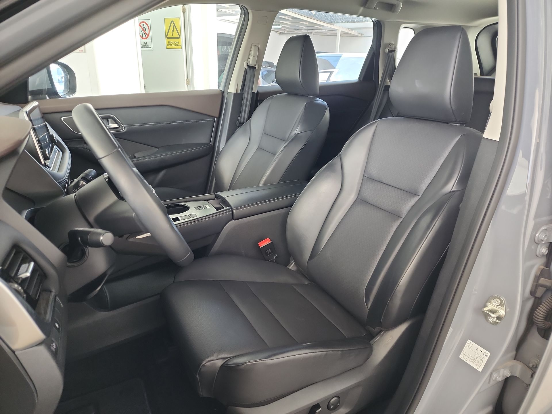 2025 Nissan X-TRAIL EXCLUSIVE E-POWER 2 ROW 25