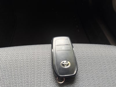 2026 Toyota PRIUS BASE