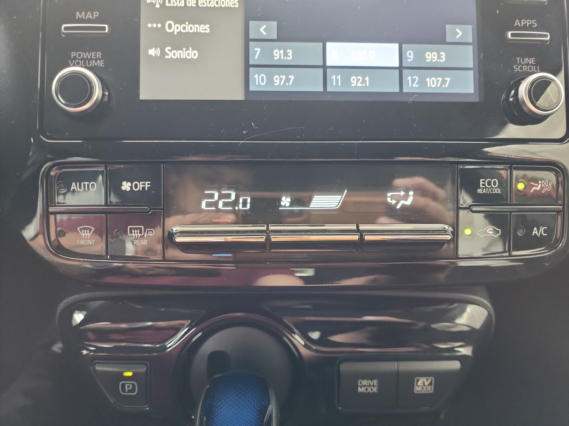 2020 Toyota PRIUS BASE