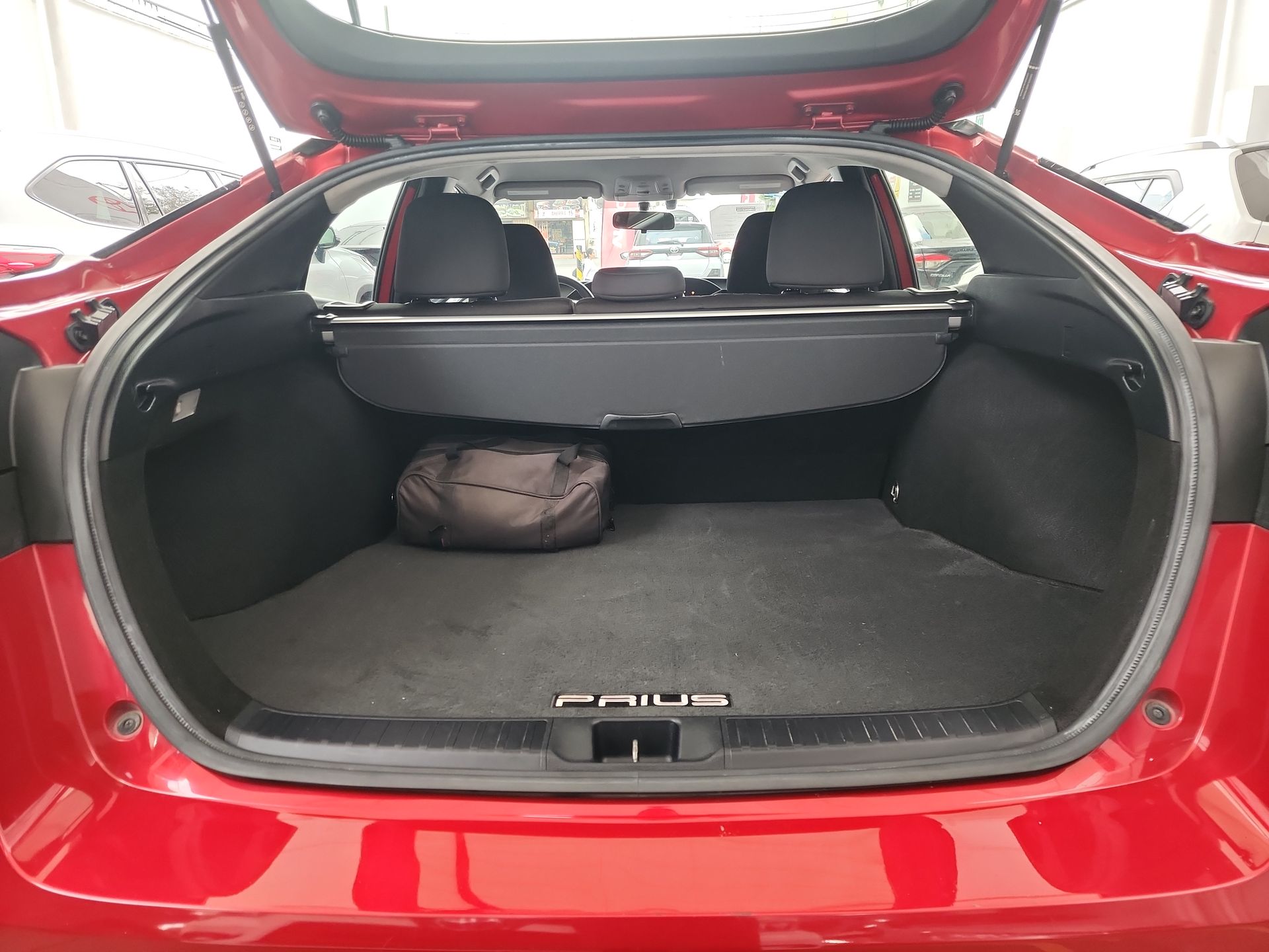 2020 Toyota PRIUS BASE