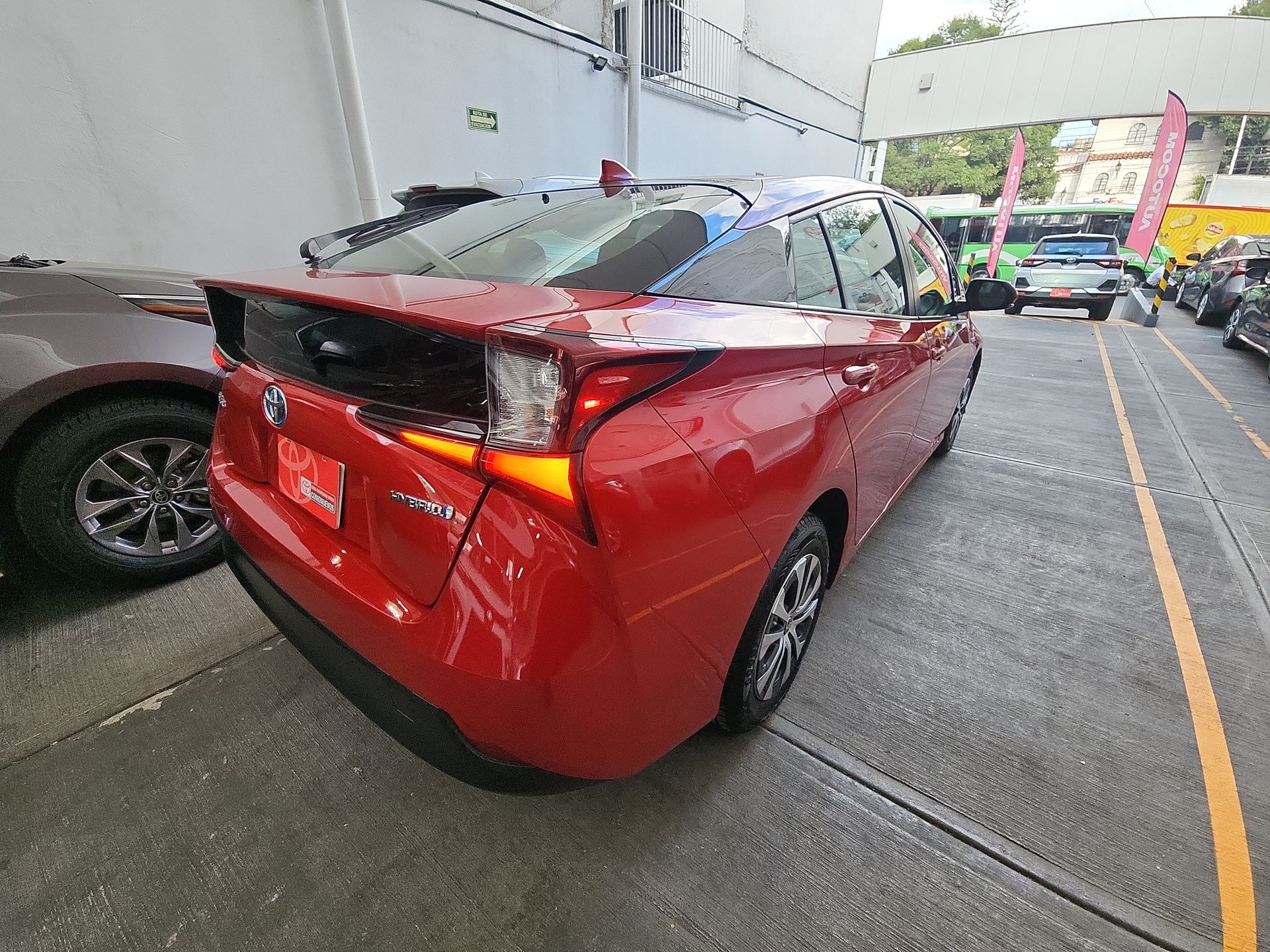 2020 Toyota PRIUS BASE