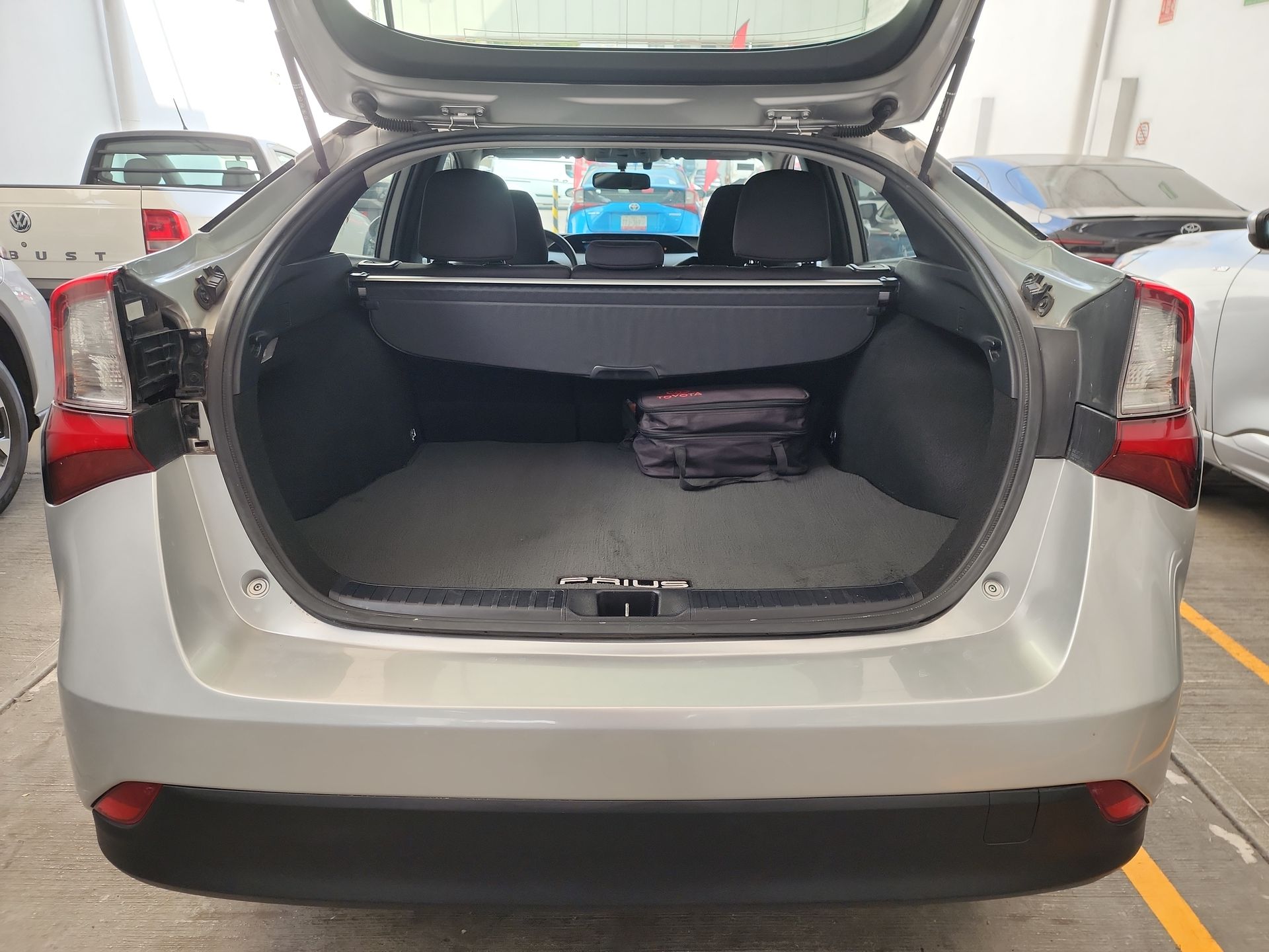 2020 Toyota PRIUS BASE BASE