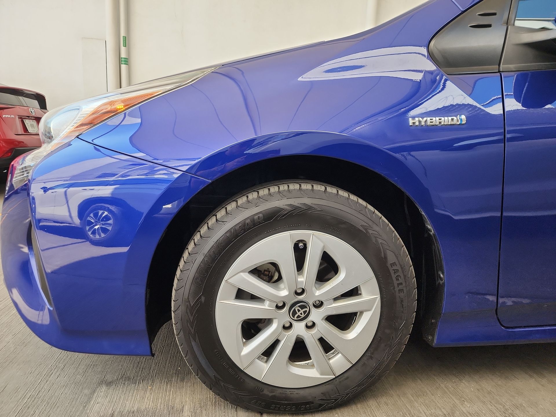 2016 Toyota PRIUS BASE CVT