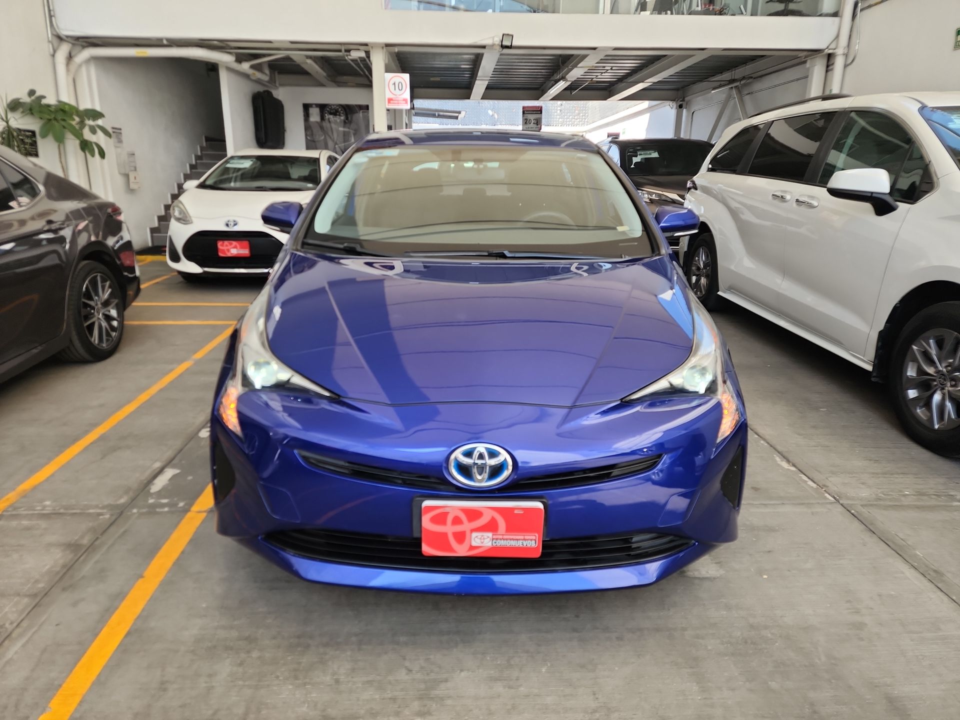 2016 Toyota PRIUS BASE CVT